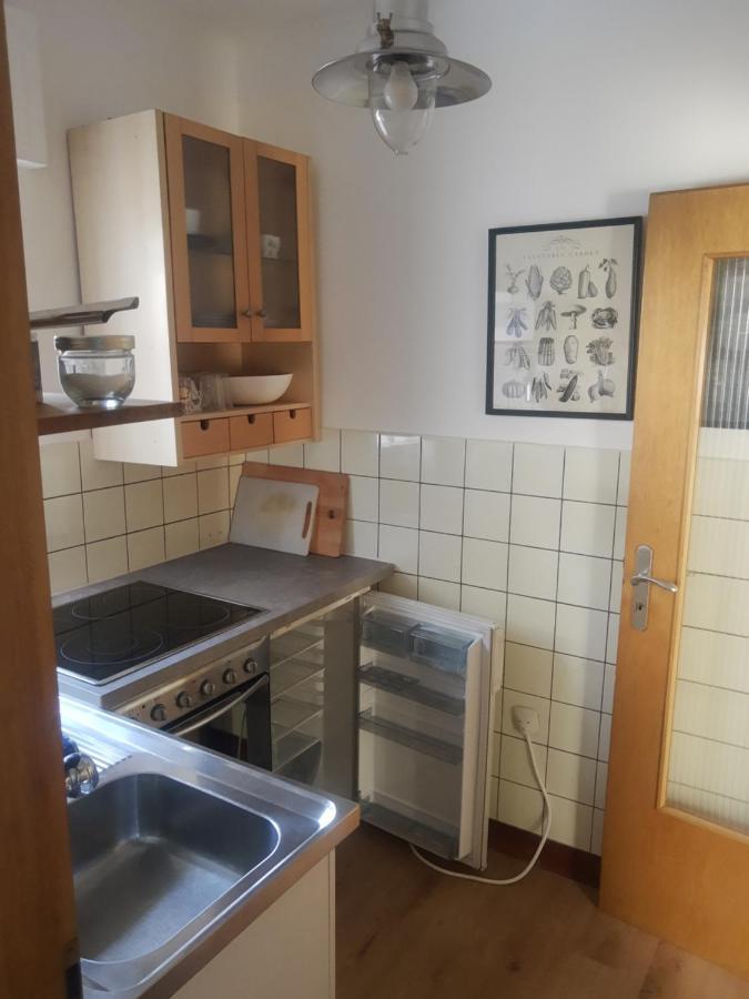 Gartenzimmer Mit Strassenbahn Zu Dom Und Messe Köln Exterior foto